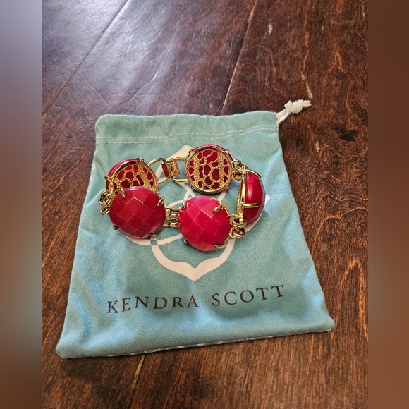 Kendra Scott Cassie Bracelet. - Picture 2 of 4